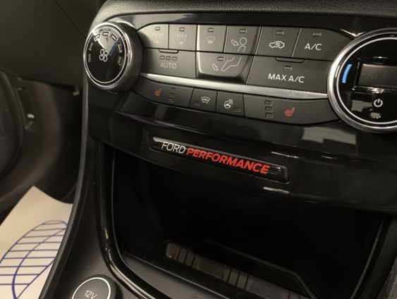 Puma 2020 - Dash Badge - Ford Performance