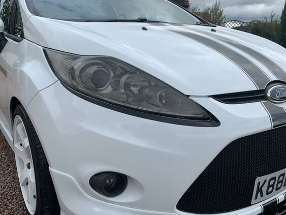 Fiesta Mk7 PRE Facelift Headlight Lower Brows
