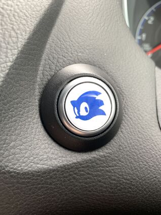 Sonic - Start Button Badge - 20mm