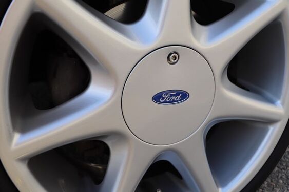 Ford Softline 7 Spoke Wheel Centre Gel Badges