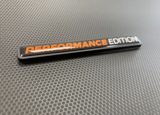 Performance Edition Oblong Gel Badge