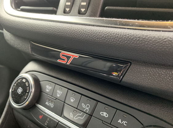 Fiesta Mk8 - Dash Badge - ST Logo